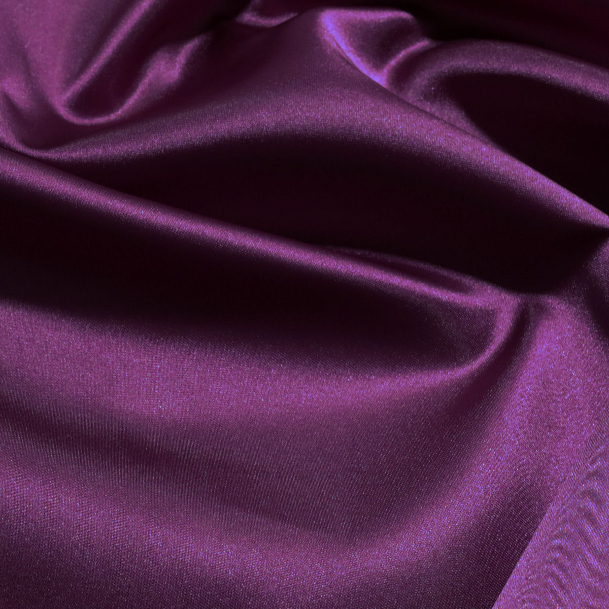 Schwerer Glanz Satin in Aubergine Schwerer Glanz Satin in Aubergine