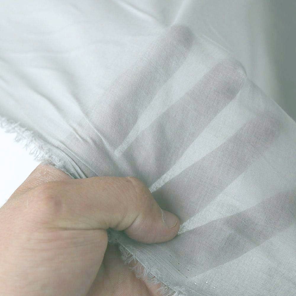 feriner zarter Batist Baumwoll-Stoff Meterware- Hell Blaugrau feriner zarter Batist Baumwoll-Stoff Meterware- Hell Blaugrau