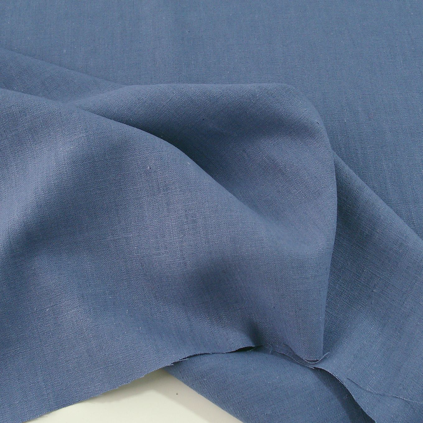 REINES LEINEN in Tauben-Blau REINES LEINEN in Tauben-Blau