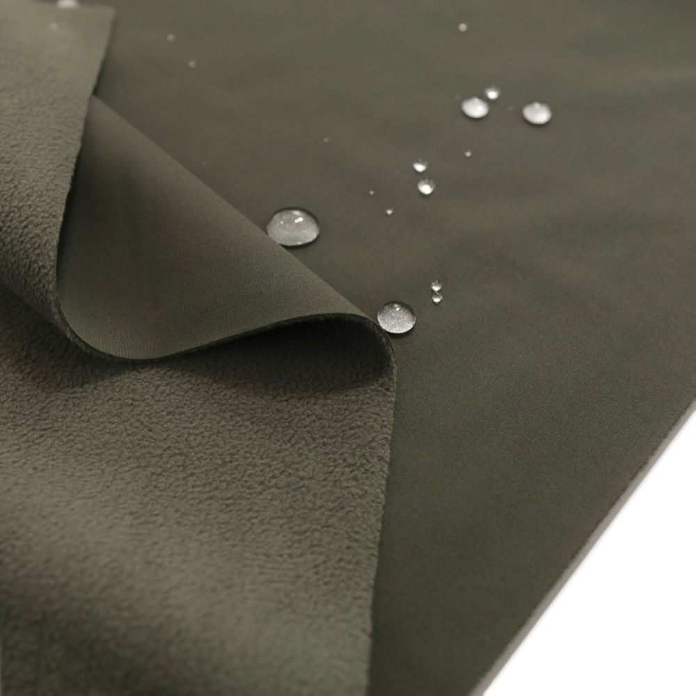 Outdoor Softshell-Stoff mit Fleece Rückseite wasserdicht atmungsaktiv in Olive Outdoor Softshell-Stoff mit Fleece Rückseite wasserdicht atmungsaktiv in Olive