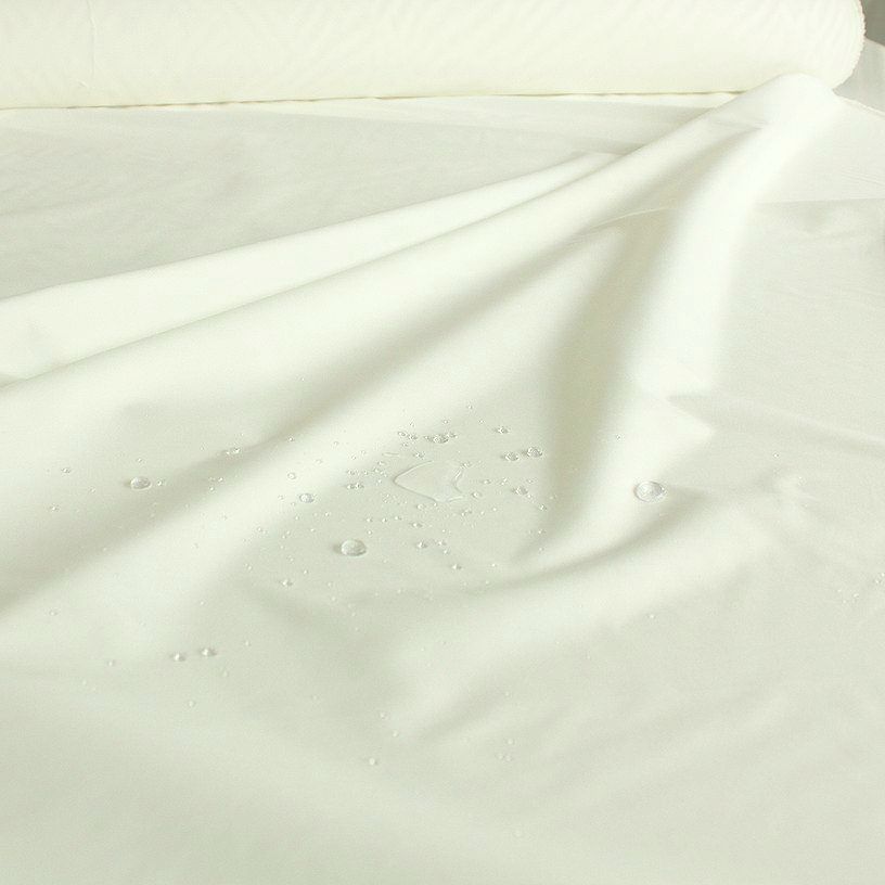 Leichter Outdoor Stoff wasserdicht Creme Weiß als leichter Jacken Stoff