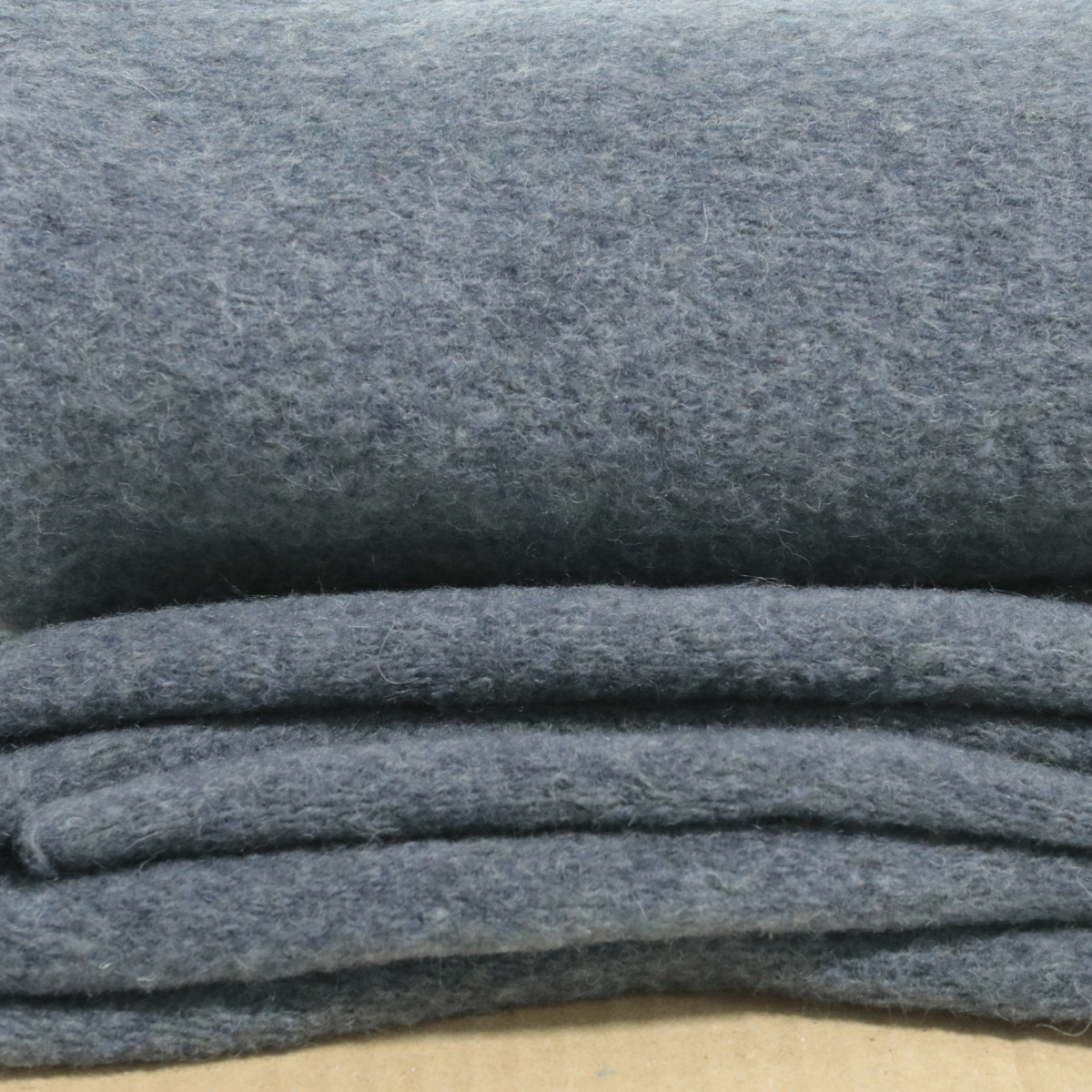 Winter Wollstoff in Grau warmes Dicht gewebtes Wolltuch für Mantel Jacke Sakko