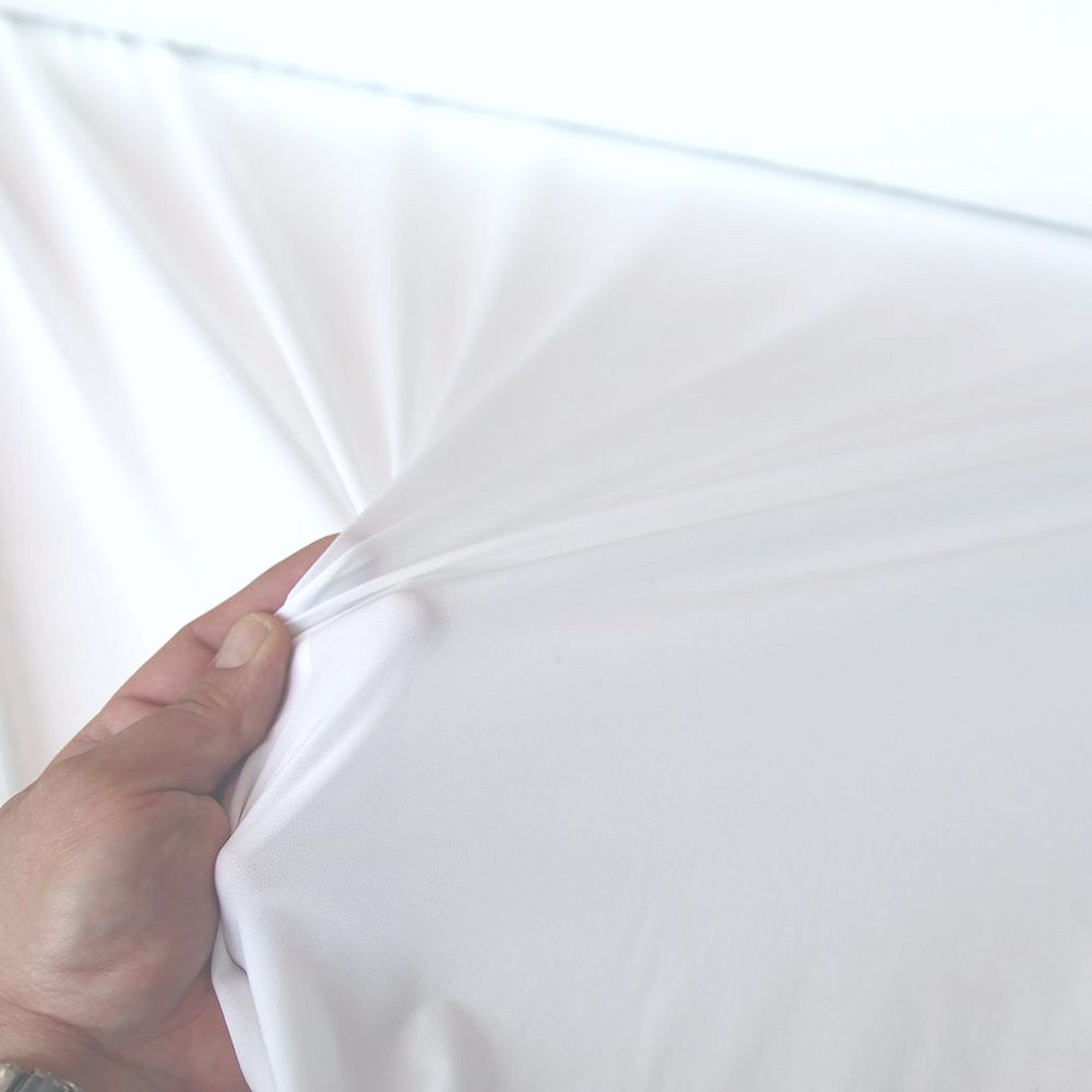 mittelschwerer, strapaziefähiger Polyester Jersey für Shirt Kleid Deko  Meterware in weiß