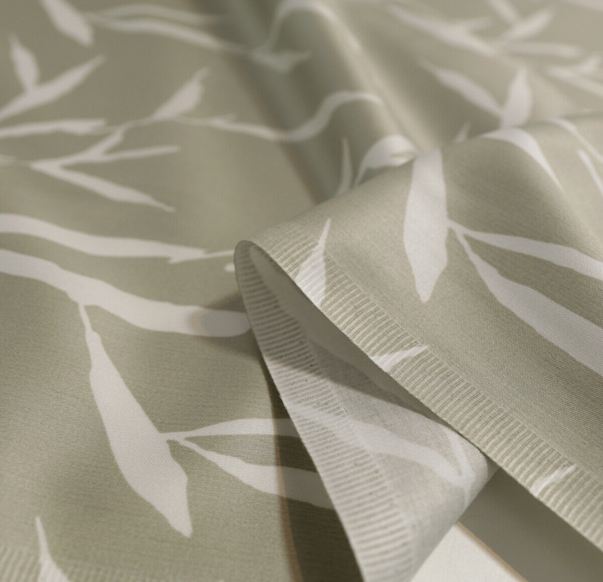 edler Mako Satin aus Baumwolle - weicher Baumwollstoff für Kleid Gardine Bettwäsche edler Mako Satin aus Baumwolle - weicher Baumwollstoff für Kleid Gardine Bettwäsche