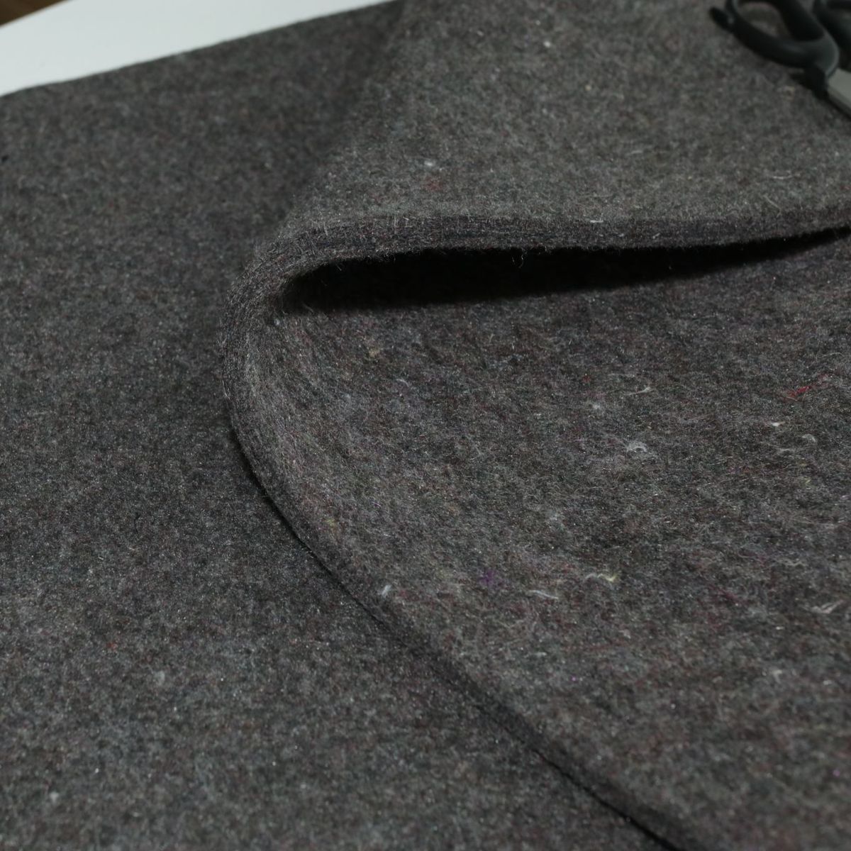 Bastelfilz Filzstoff Meterware 10mm dick Dämmstoff Polsterstoff Filzmatte Untersetzer - grau meliert