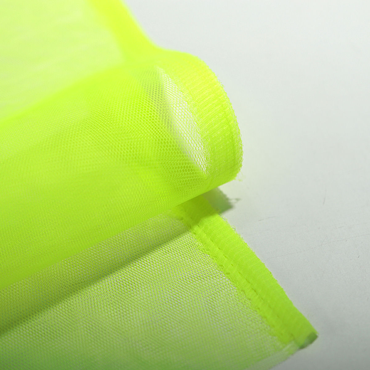 Tüllstoff Meterware 140cm breit für Gardine Vorhang Store Hochzeit Neon Gelb Tüllstoff Meterware 140cm breit für Gardine Vorhang Store Hochzeit Neon Gelb