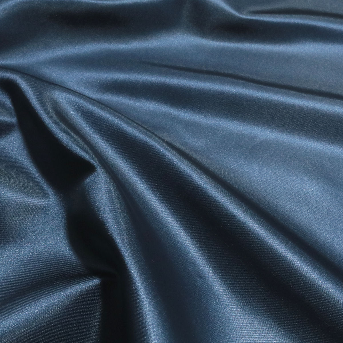 Schwerer Glanz Satin in Marine Blau Schwerer Glanz Satin in Marine Blau