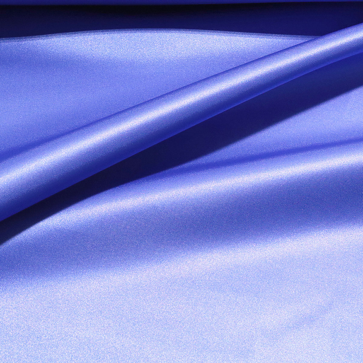 Schwerer Glanz Satin in Matt Blau Schwerer Glanz Satin in Matt Blau