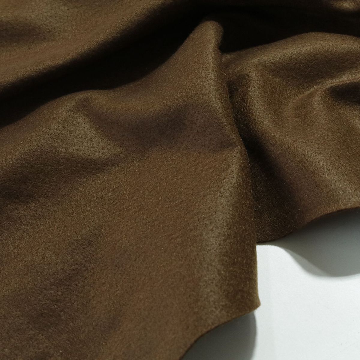 leichter Bastelfilz Filzstoff 2 mm dick Filzmatte Nadel-Filz Taschenfilz -  Braun