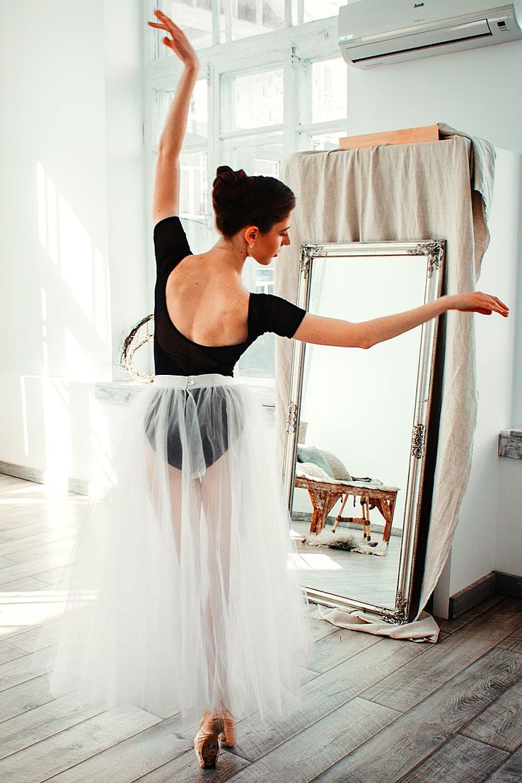 Tüllstoff Meterware 180cm breit Tüll für Kleidung Gardine Vorhang Deko - Weiß Tüllstoff Meterware 180cm breit Tüll für Kleidung Gardine Vorhang Deko - Weiß