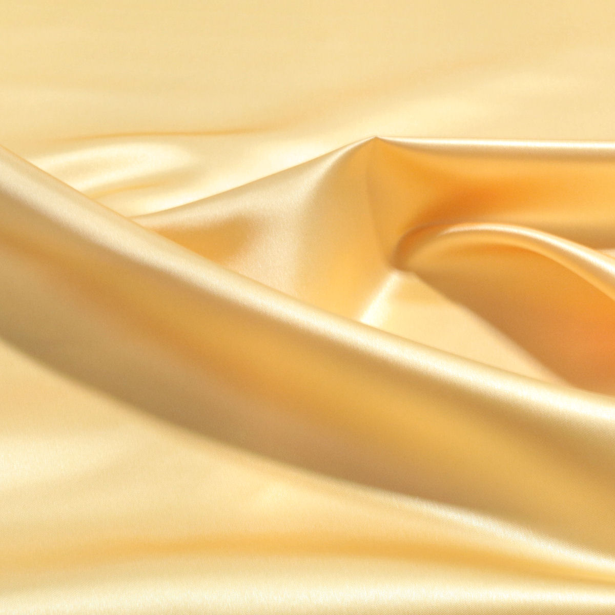 Schwerer Glanz Satin in Mandel Beige Schwerer Glanz Satin in Mandel Beige