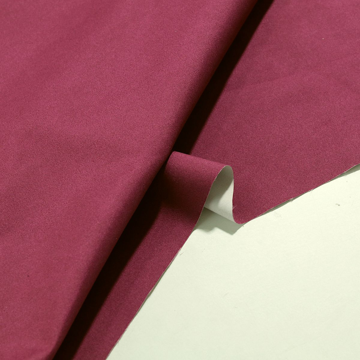 überbreiter Verdunklungsstoff 280cm breit Meterware 100% blickdicht und lichtdicht - bordeaux