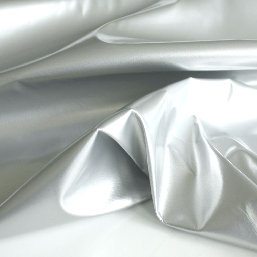 Wetlook Lackleder mit Latex-Glanz für Kleid Rock Dessous Meterware - silber Wetlook Lackleder mit Latex-Glanz für Kleid Rock Dessous Meterware - silber