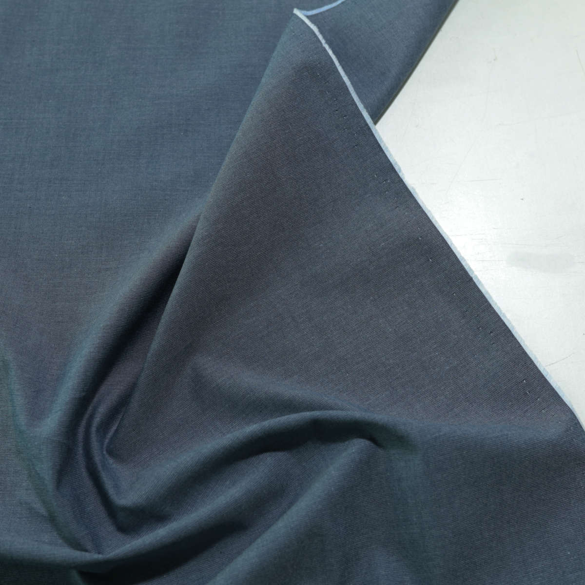 Denim Hemdenstoff in Blau Stoff für Hemden Blusen Shirts Baumwollstoff Meterware