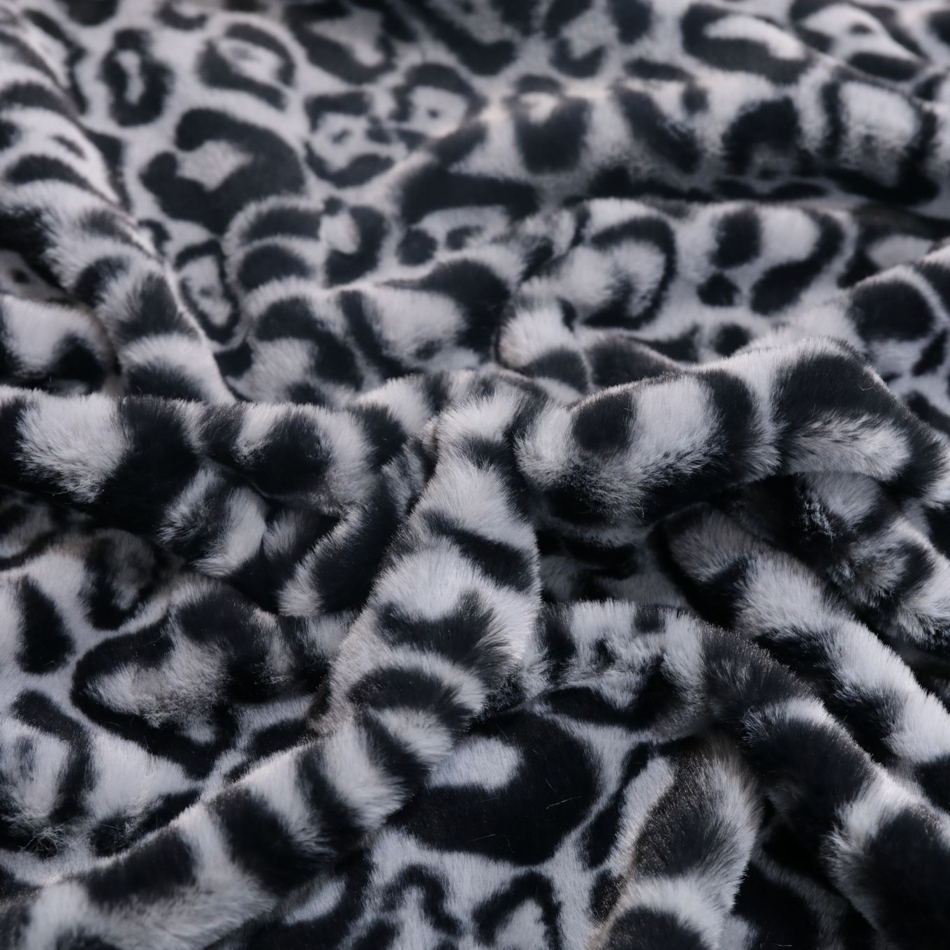 kuscheliges Leopard Kunstfell für Jacke Decke Meterware Plüsch-Stoff Teddy Pelz