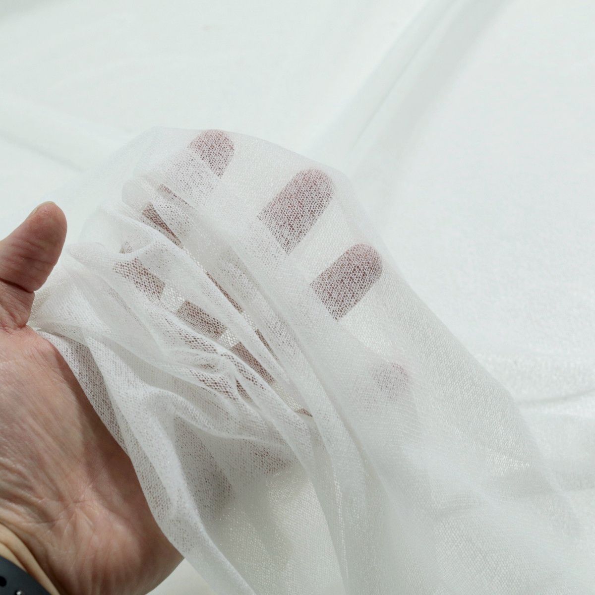 Gardinenstoff Store Vorhang Voile Meterware eeich fallend - weiß