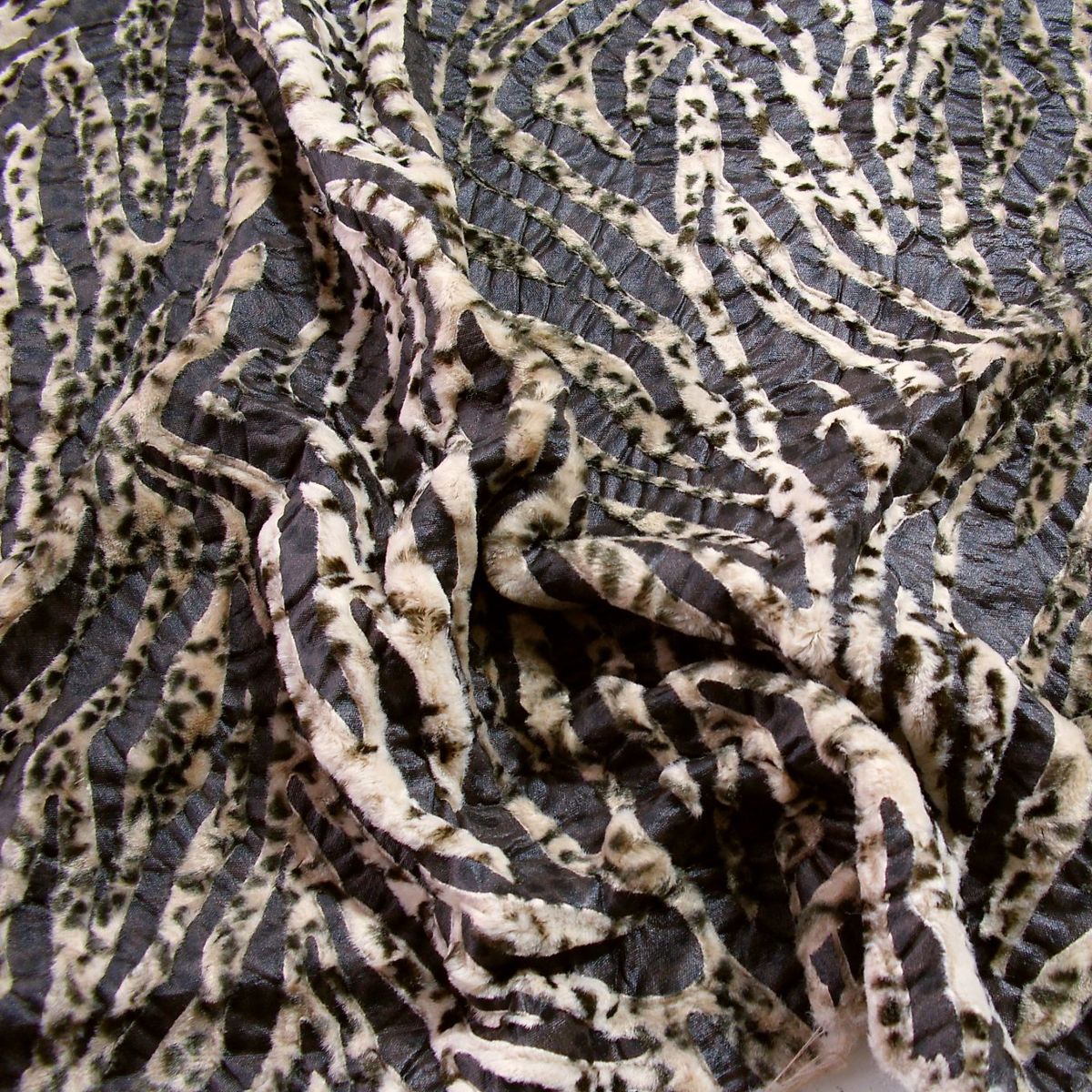 Flockprint Samt auf Kunstleder weicher Baumwollstoff Kunstfell für Decke Jacke Meterware