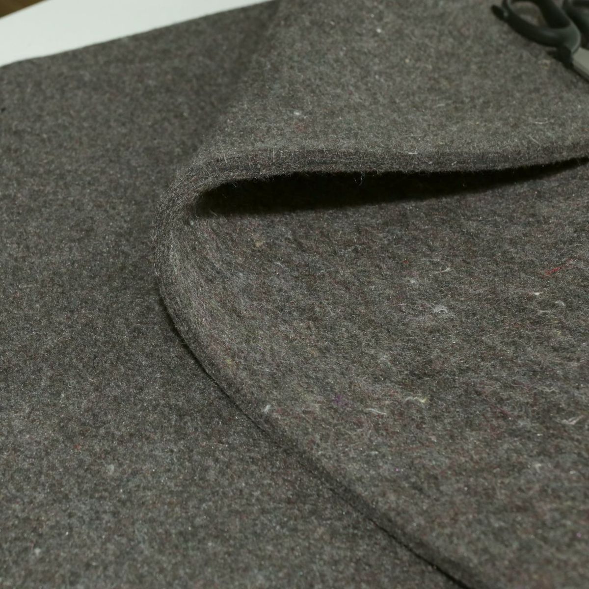 Bastelfilz Filzstoff Meterware 10mm dick Dämmstoff Polsterstoff Filzmatte Untersetzer - grau meliert