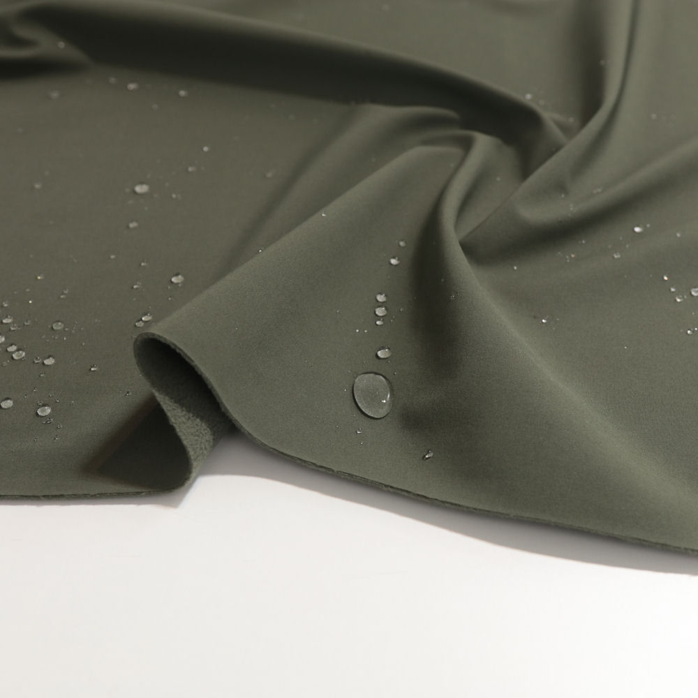 Outdoor Softshell-Stoff mit Fleece Rückseite wasserdicht atmungsaktiv in Olive