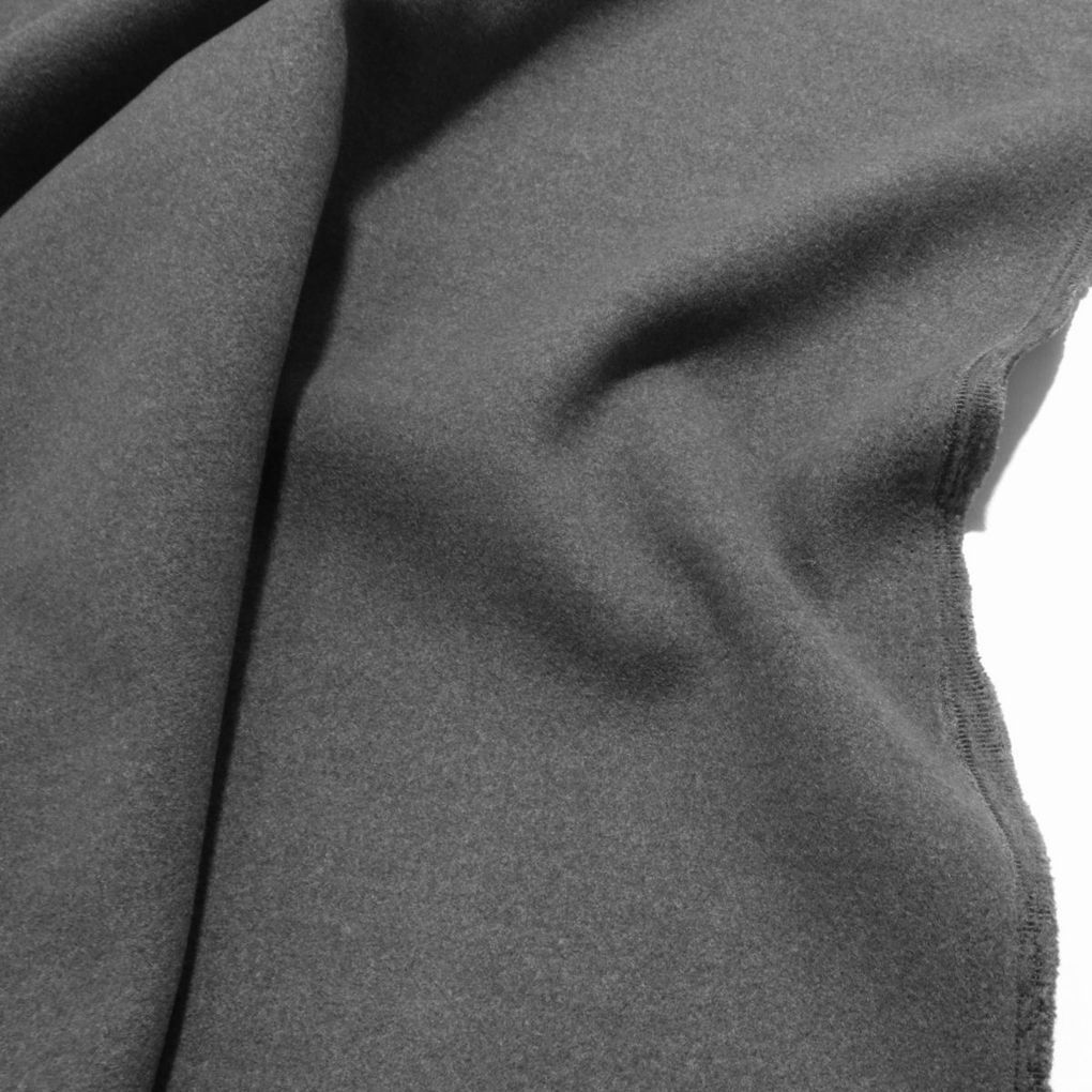 dicker Molton für Vorhänge Gardine Dekostoff Moltonstoff Meterware - dunkel grau dicker Molton für Vorhänge Gardine Dekostoff Moltonstoff Meterware - dunkel grau