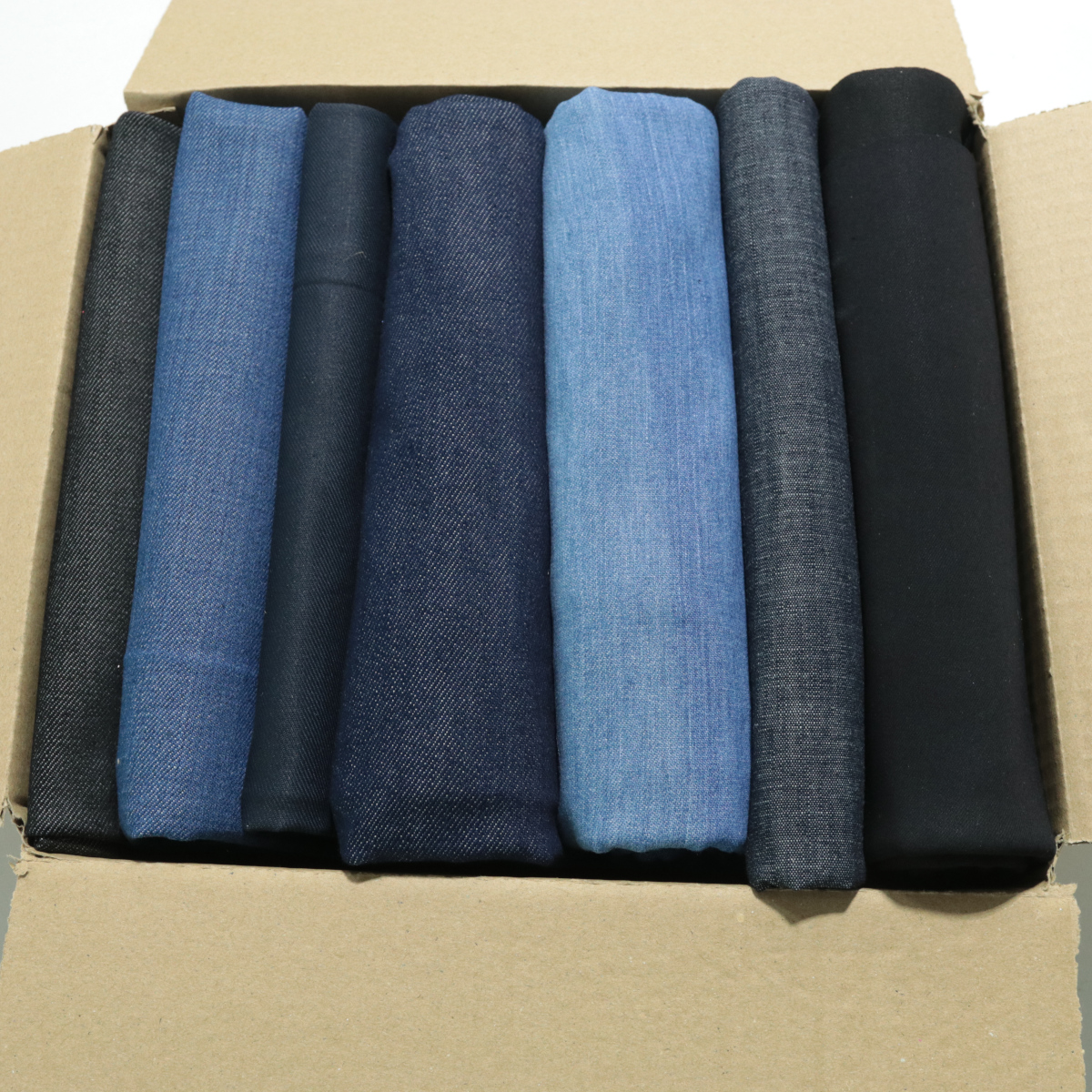 über 5 m Reste Paket Jeans Stoff Denim BW