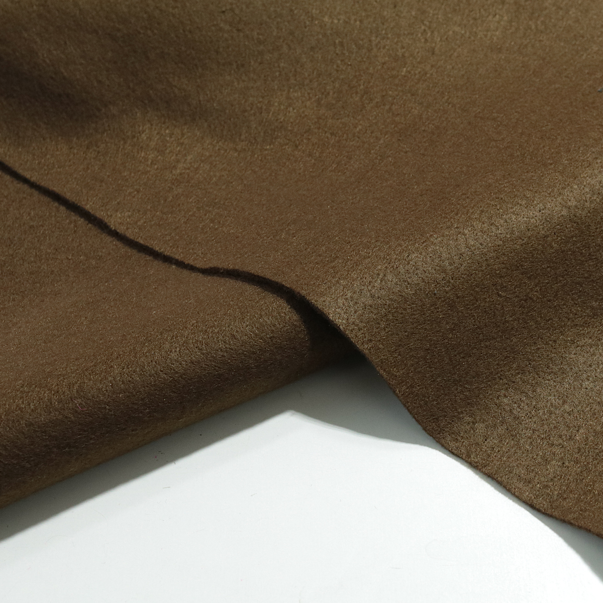 leichter Bastelfilz Filzstoff 2 mm dick Filzmatte Nadel-Filz Taschenfilz -  Braun