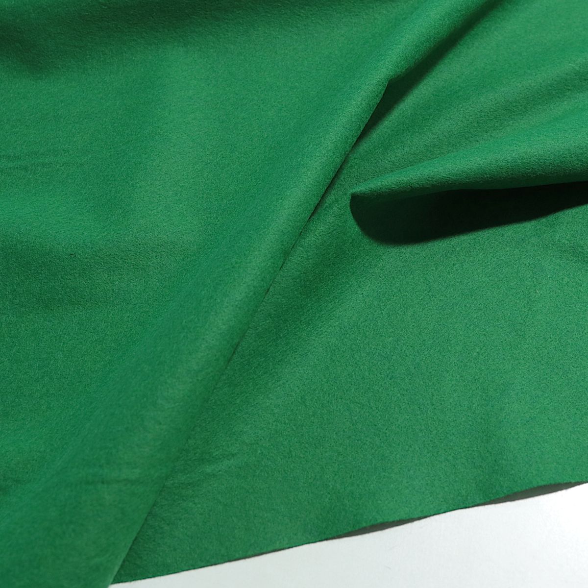 leichter Bastelfilz 190cm breit Filzstoff 1 mm dick Filzmatte Nadel-Filz Taschenfilz - Billard Grün
