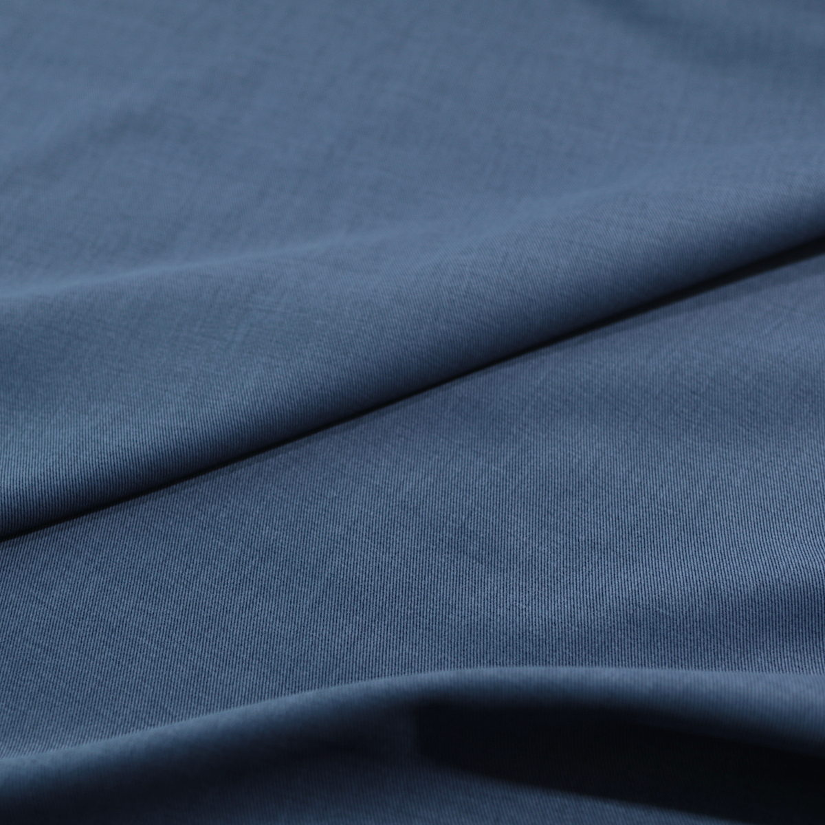 Hosenstoff Segeltuch Baumwollstoff für Hose oder als Bezugsstoff in Blau Hosenstoff Segeltuch Baumwollstoff für Hose oder als Bezugsstoff in Blau