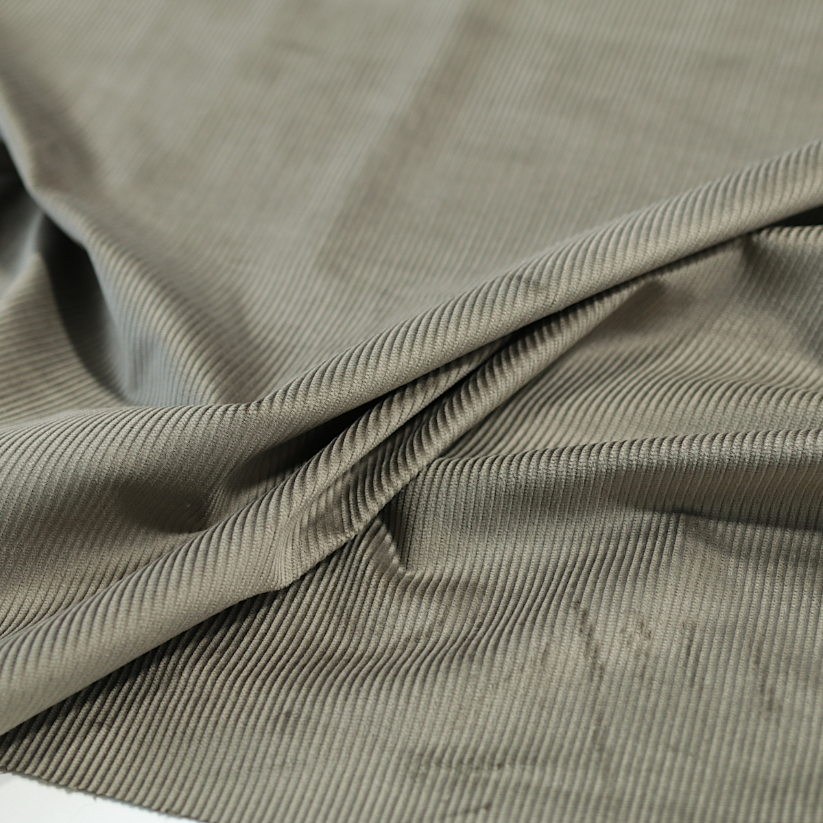 Mikro Cord Baumwollstoff weiche Cordstoff Meterware - khaki Mikro Cord Baumwollstoff weiche Cordstoff Meterware - khaki