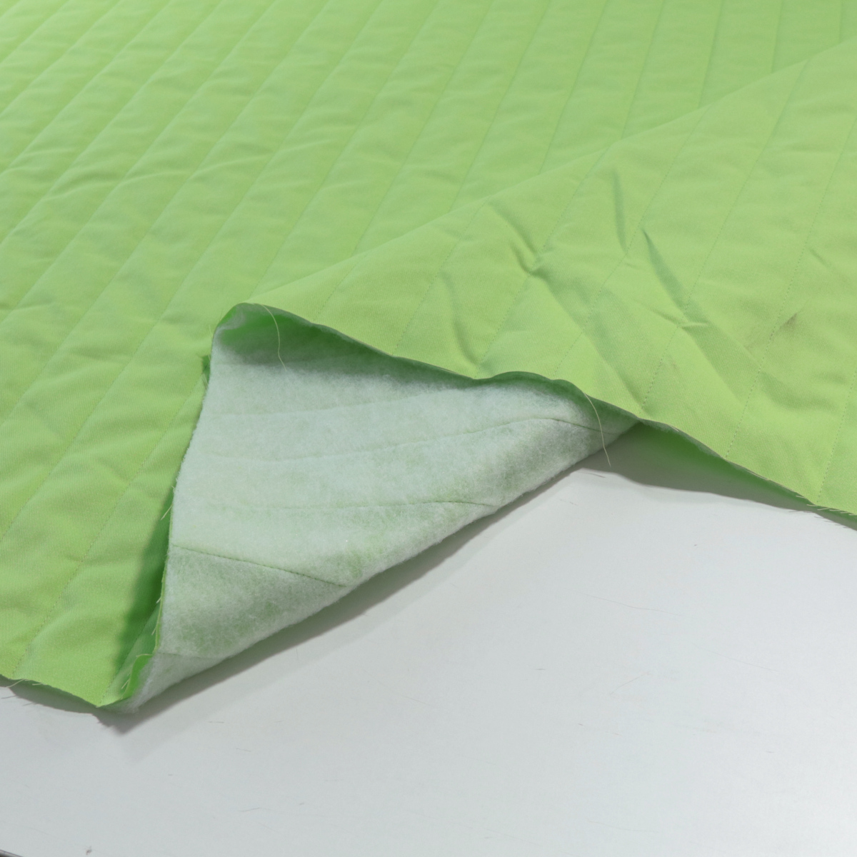 Heu grün Steppfutter weicher wattierter Polster/Bekleidungsstepp Meterware Heu grün Steppfutter weicher wattierter Polster/Bekleidungsstepp Meterware