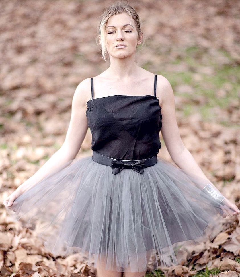 Tüllstoff Meterware 140cm breit für Gardine Vorhang Store Hochzeit Zinn Grau Tüllstoff Meterware 140cm breit für Gardine Vorhang Store Hochzeit Zinn Grau