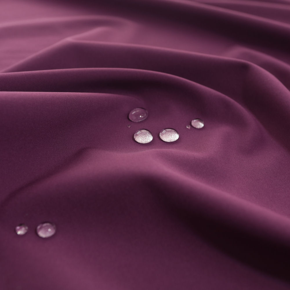 Outdoor Softshell-Stoff mit Fleece Rückseite wasserdicht atmungsaktiv in Lila Outdoor Softshell-Stoff mit Fleece Rückseite wasserdicht atmungsaktiv in Lila